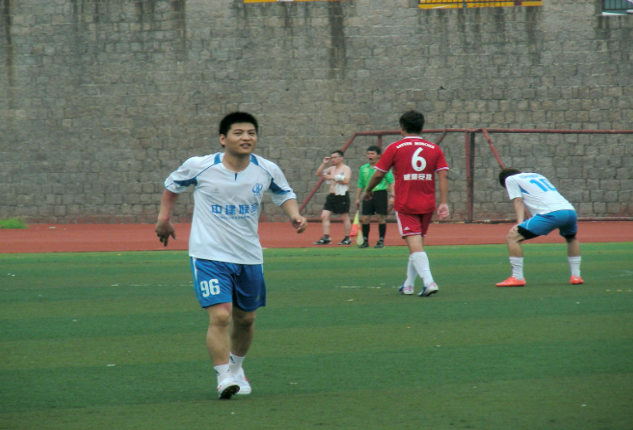 青岛性爱直播
足球交流赛(图4)