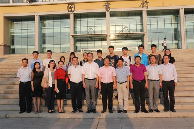 集团捐资100万元人民币在中国海洋大学设立德才奖学基金(图5)