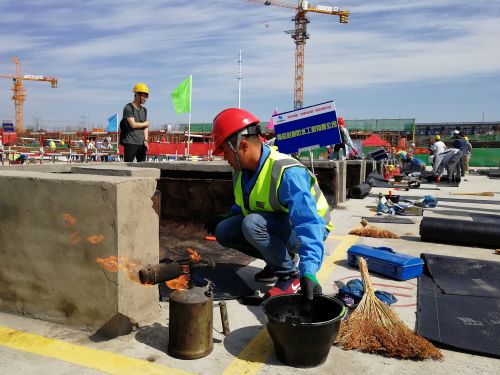 城阳区举办建筑业职业技能大赛 比学赶帮超展工匠精神(图6)