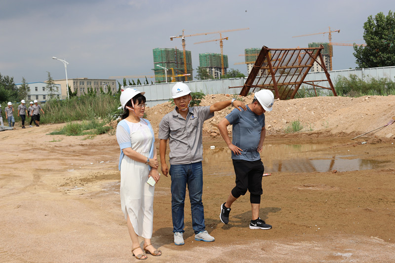 心系基层  情牵一线——性爱直播
开展炎夏送清凉活动(图3)