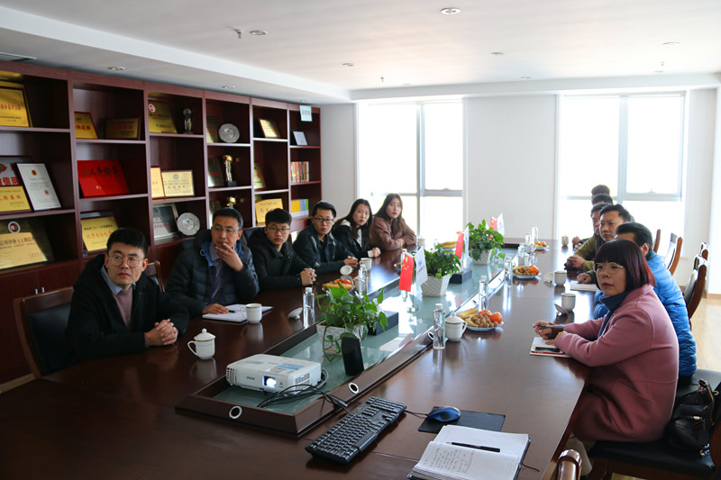 青岛园林技术学校师生到访性爱直播
推进校企合作(图1)