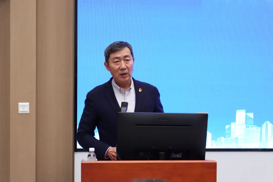 崂山区建筑业协会换届大会圆满完成，性爱直播
当选为会长单位(图2)