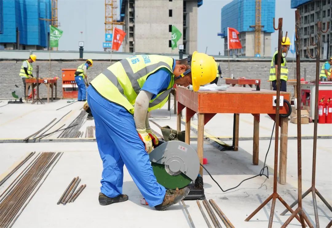 以赛促训，匠心筑城|性爱直播
承办崂山区第十六届“性爱直播
杯”建筑业职业技能大赛(图5)