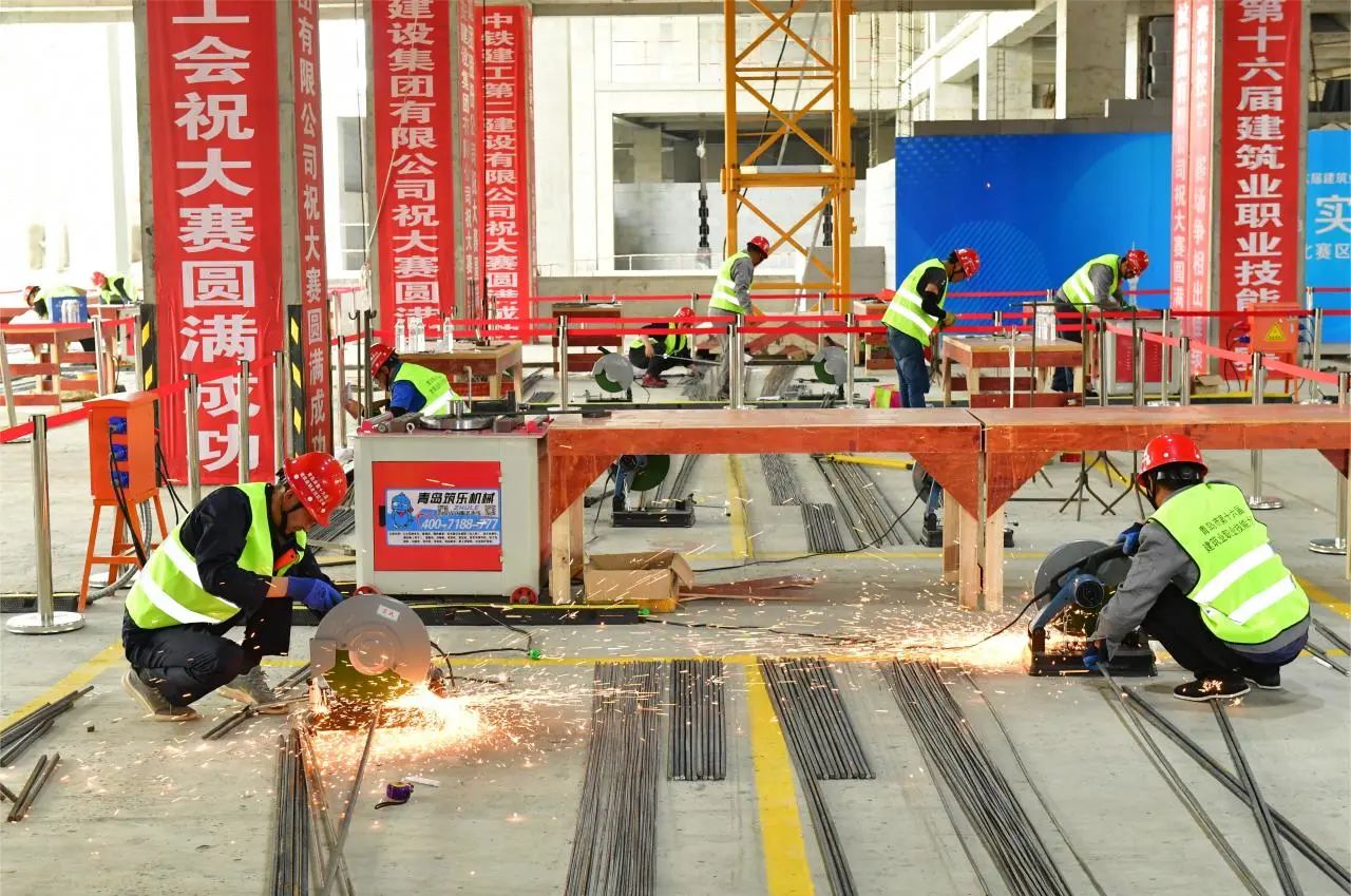 弘扬工匠精神，助推中国创造|性爱直播
协办青岛市第十六届建筑业职业技能大赛(图5)