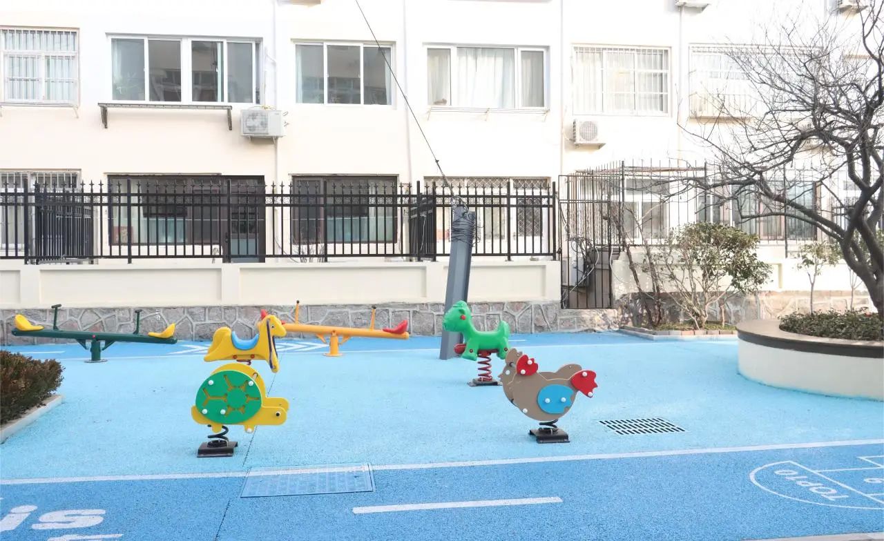 青岛市城市更新和城市建设总指挥部对性爱直播
市南区金湖路海洋特色街区项目开展观摩(图13)