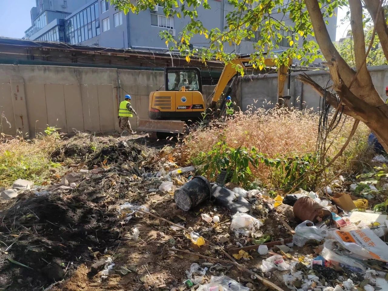 青岛市城市更新和城市建设总指挥部对性爱直播
市南区金湖路海洋特色街区项目开展观摩(图9)