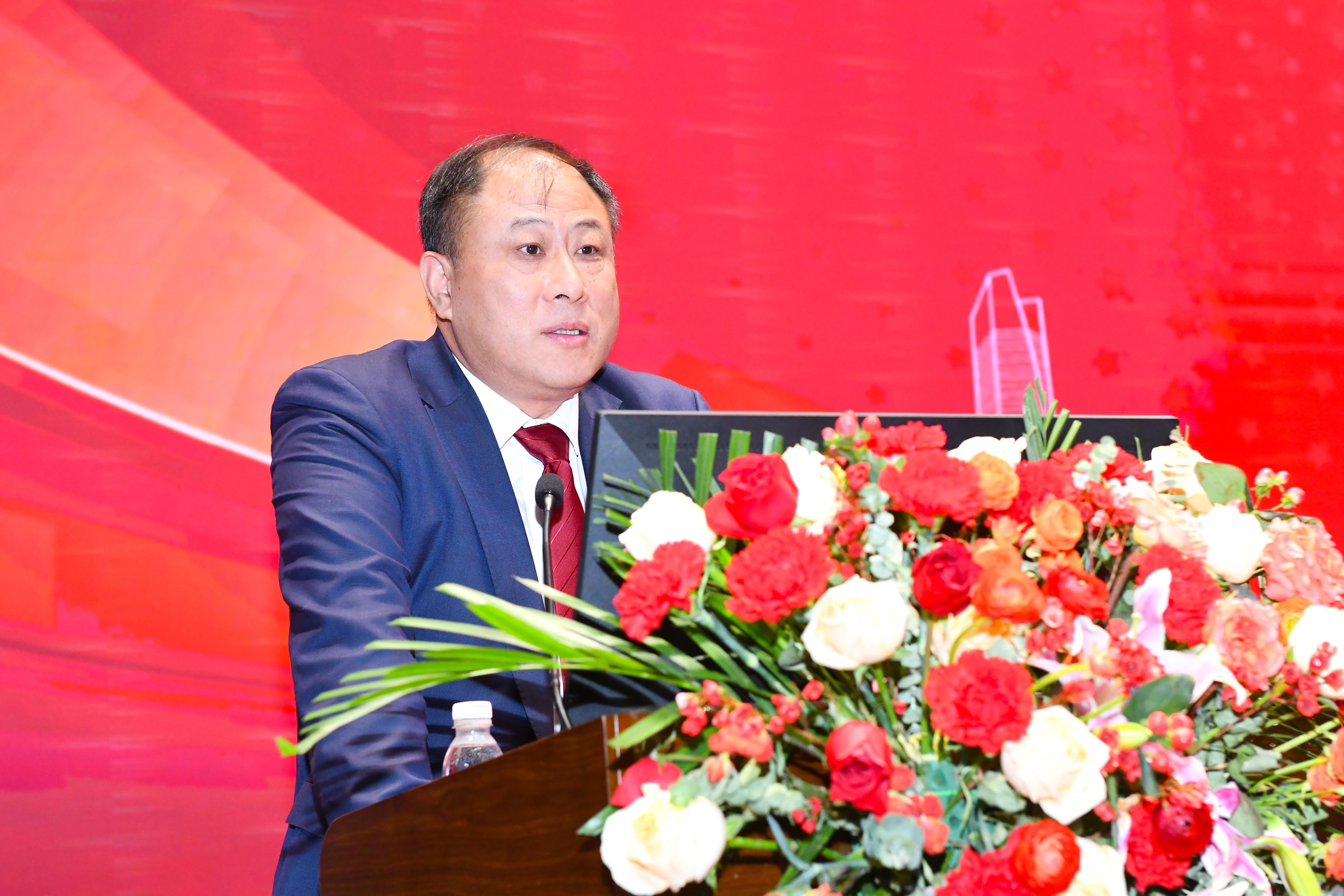 向阳而生，破局进取 | 性爱直播
2023年度总结表彰暨2024年迎新大会胜利召开(图1)