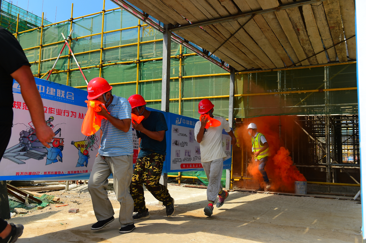 性爱直播
承办2021年崂山区住建领域突发事件应急救援联合演练(图6)